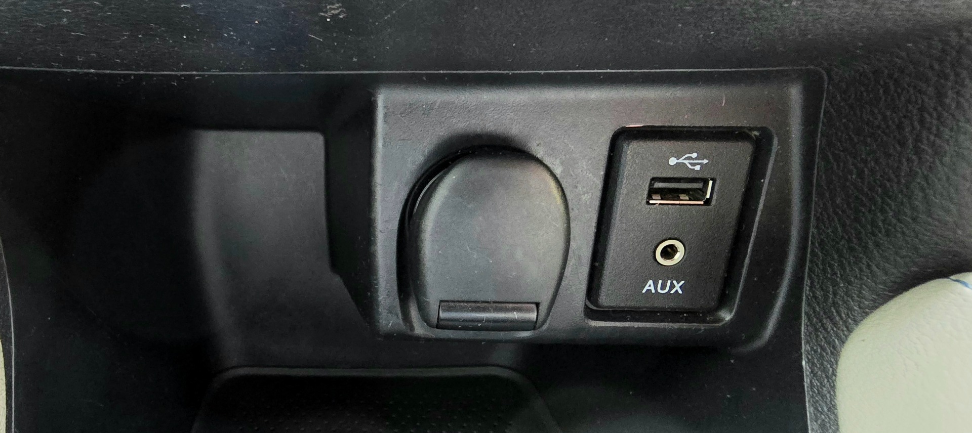 NISSAN MICRA 0.9 IG-T N-Connecta 5dr