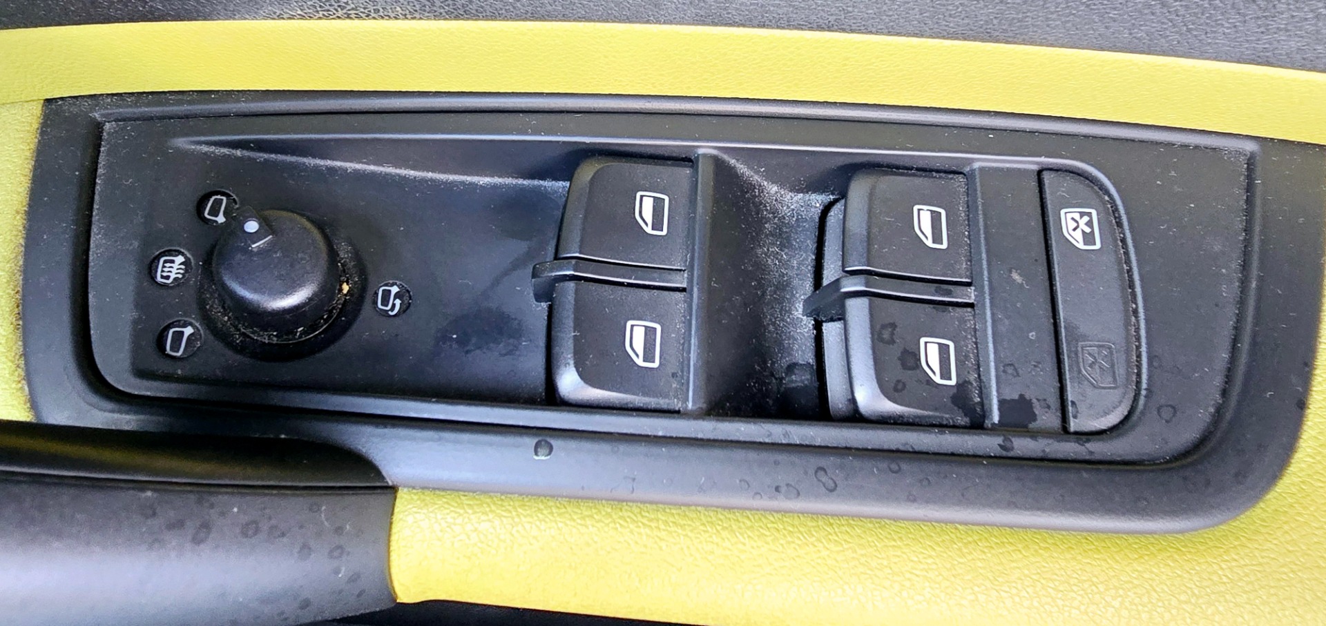 AUDI A1 SPORTBACK 1.4 TFSI Contrast Edition Plus Sportback 5dr Petrol S Tronic Euro 5 (ss) (