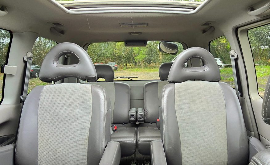 MITSUBISHI DELICA L400 Spacegear Chamonix3.0 Auto V6 4X4 7 Seater twin Sunroof 68k Miles Only