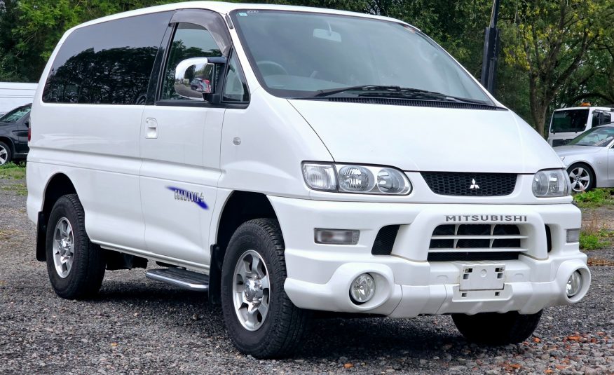 MITSUBISHI DELICA L400 Spacegear Chamonix3.0 Auto V6 4X4 7 Seater twin Sunroof 68k Miles Only