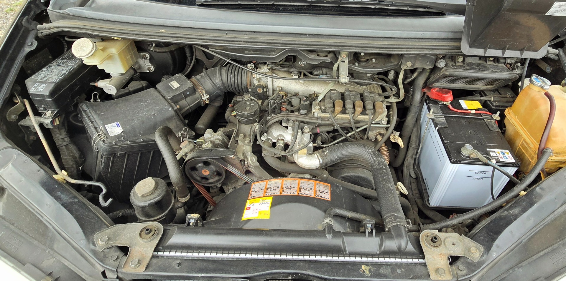 MITSUBISHI DELICA L400 Spacegear Chamonix3.0 Auto V6 4X4 7 Seater twin Sunroof 68k Miles Only