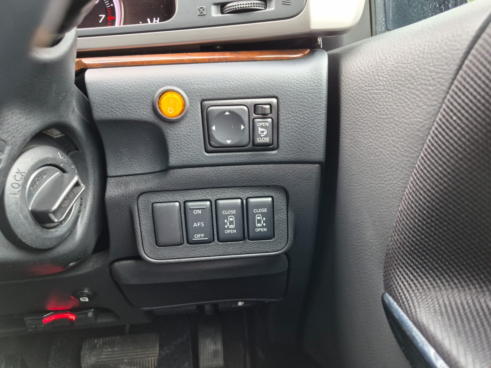 NISSAN ELGRAND Highway Star 2.5 V6 Auto 8 Seater MPV 57k Miles only Ulez Compliant