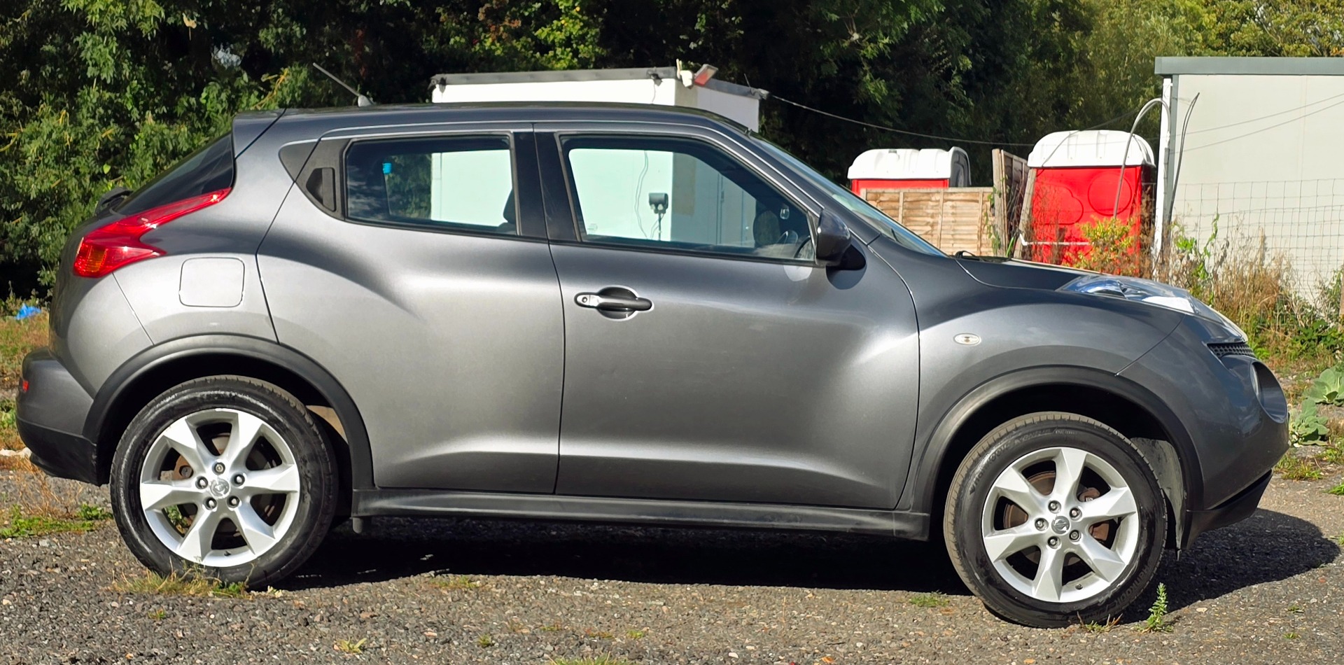 NISSAN JUKE 1.6 Acenta SUV 5dr Petrol Manual Euro 5 (117 ps) MD Service History