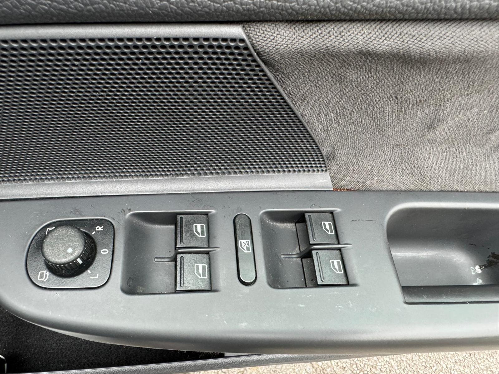 VOLKSWAGEN GOLF GTI JDM Import Mk5 Golf Manual 2.0L TFSI 197bhp