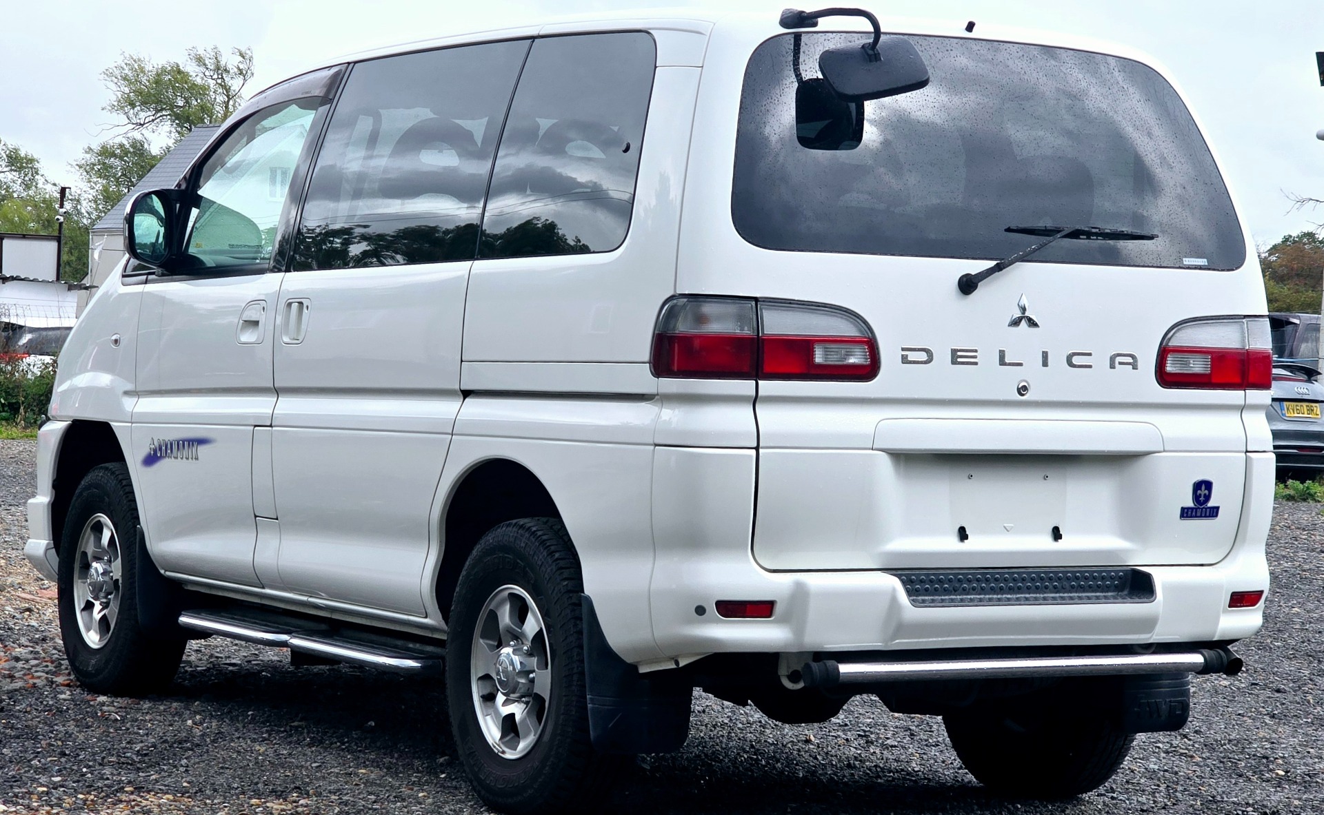 MITSUBISHI DELICA L400 Spacegear Chamonix3.0 Auto V6 4X4 7 Seater twin Sunroof 68k Miles Only