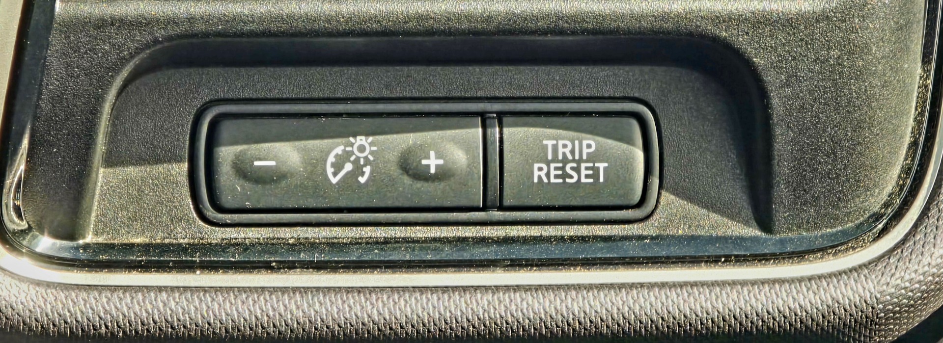 NISSAN SERENA HighwayStar 2.0h Auto 8 Seater S-Hybrid MPV Ulez Compliant