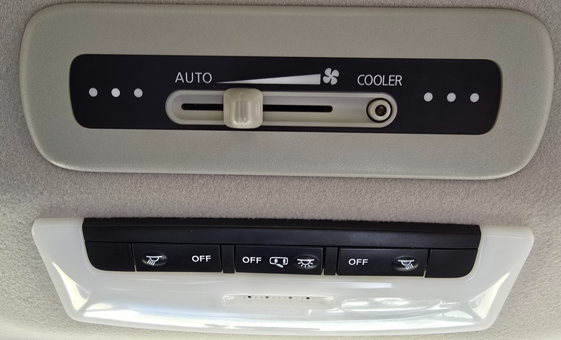 NISSAN SERENA HighwayStar 2.0h Auto 8 Seater S-Hybrid MPV Ulez Compliant