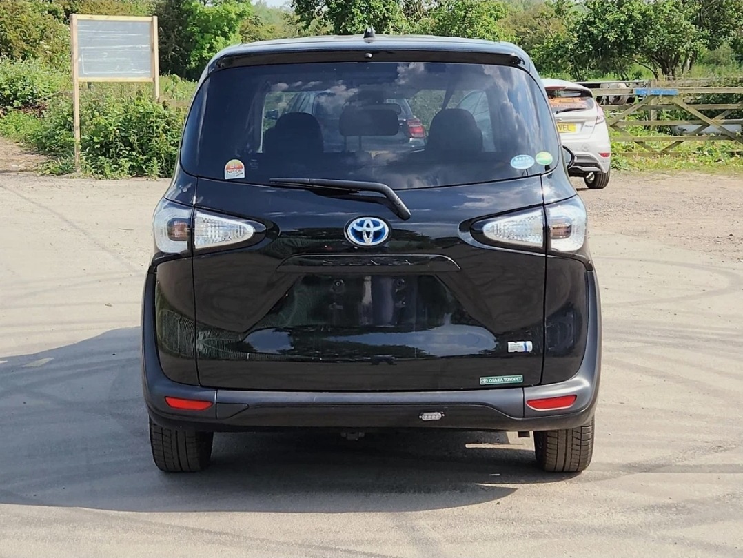 TOYOTA COROLLA Sienta Hybrid 1.5 Auto 7 Seater ULEZ Compliant