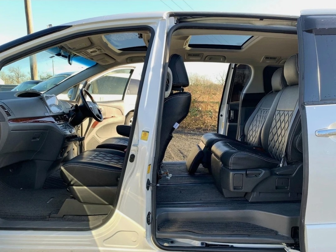 TOYOTA ESTIMA Aera G Edition 7 Seater Auto ULEZ