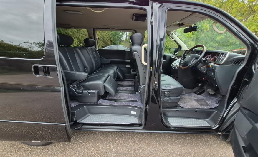 NISSAN ELGRAND Highway Star 2.5 V6 Auto 8 Seater MPV 57k Miles only Ulez Compliant