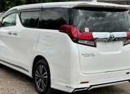 TOYOTA ALPHARD Executive Lounge 2.5 Auto Hybrid Sunroof
