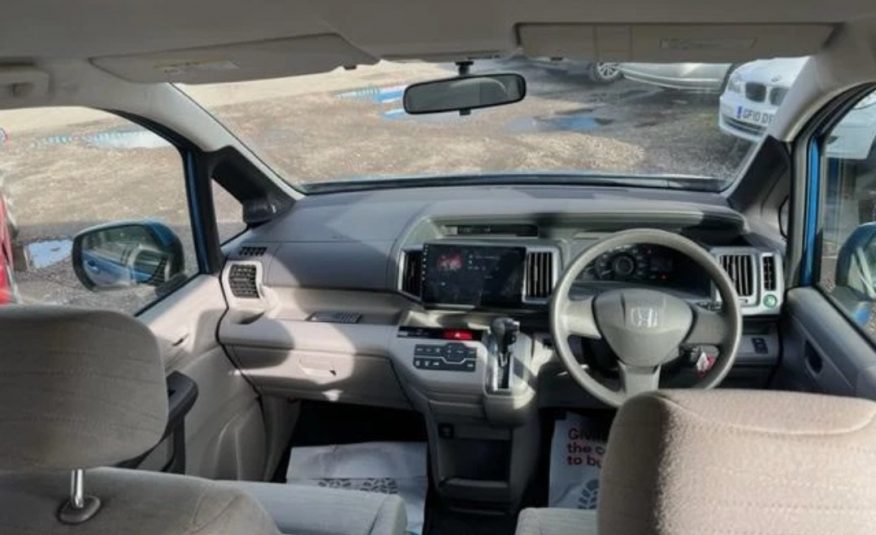 HONDA STEPWAGON 2.0 Auto MPV Dual Powerslide Doors 8 Seats