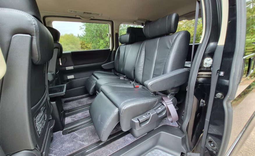 NISSAN ELGRAND Highway Star 2.5 V6 Auto 8 Seater MPV 57k Miles only Ulez Compliant