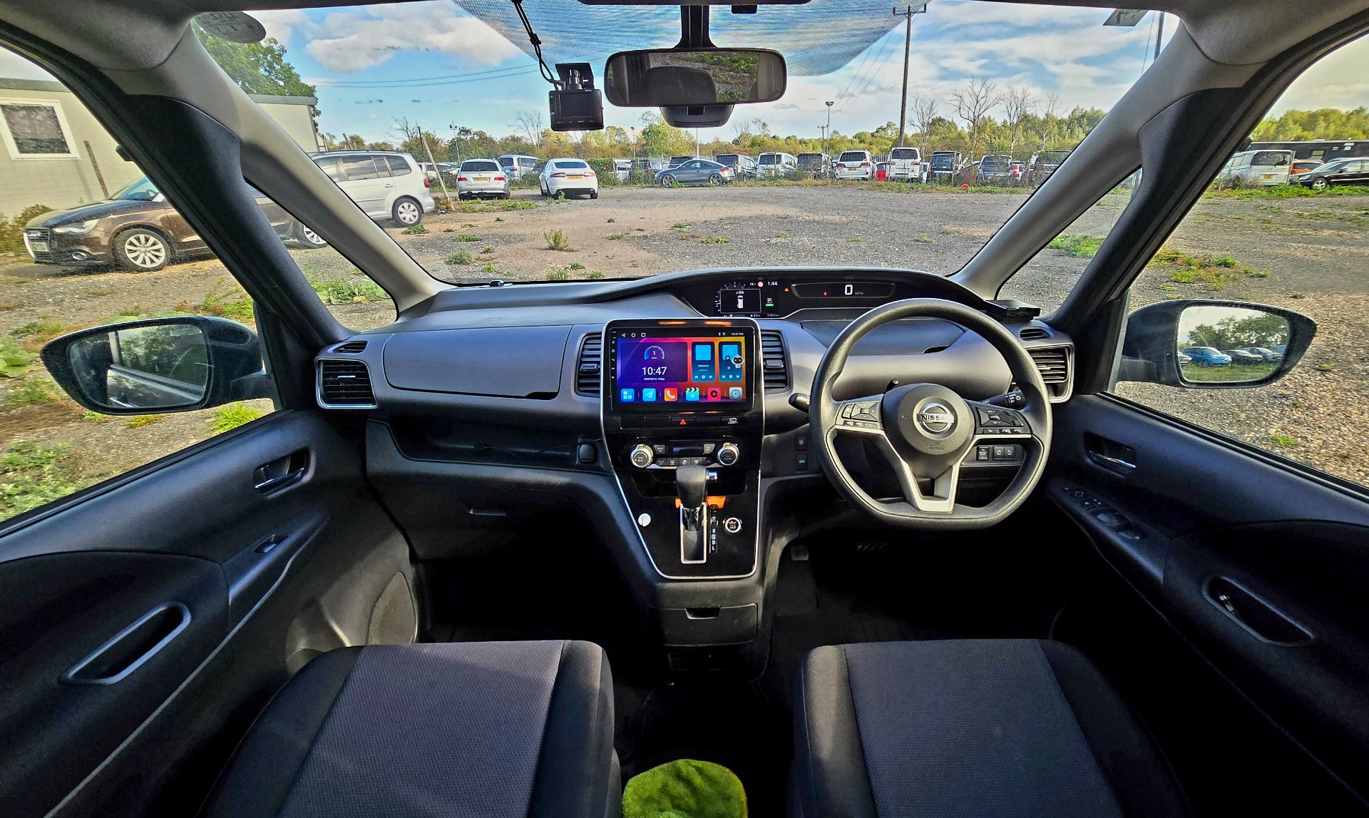 NISSAN SERENA HighwayStar 2.0h Auto 8 Seater S-Hybrid MPV Ulez Compliant