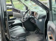 NISSAN ELGRAND HighwayStar ME51 2.5 V6 Auto 8 Seater