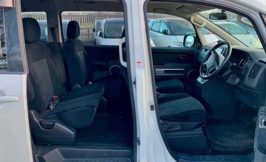 MITSUBISHI DELICA D5 2.4 Auto 8 Seater MPV 4X4