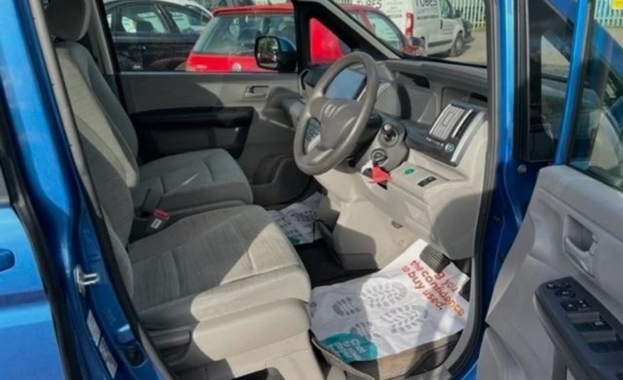 HONDA STEPWAGON 2.0 Auto MPV Dual Powerslide Doors 8 Seats