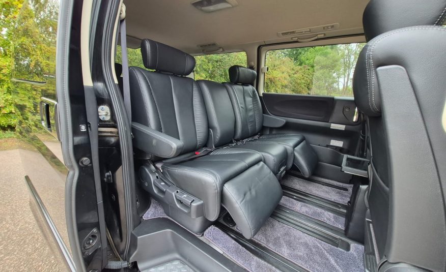 NISSAN ELGRAND Highway Star 2.5 V6 Auto 8 Seater MPV 57k Miles only Ulez Compliant