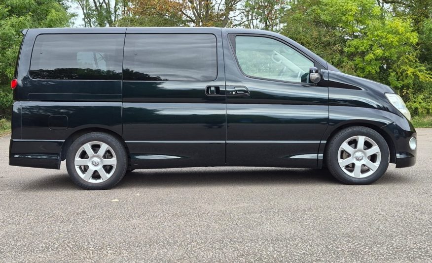 NISSAN ELGRAND Highway Star 2.5 V6 Auto 8 Seater MPV 57k Miles only Ulez Compliant