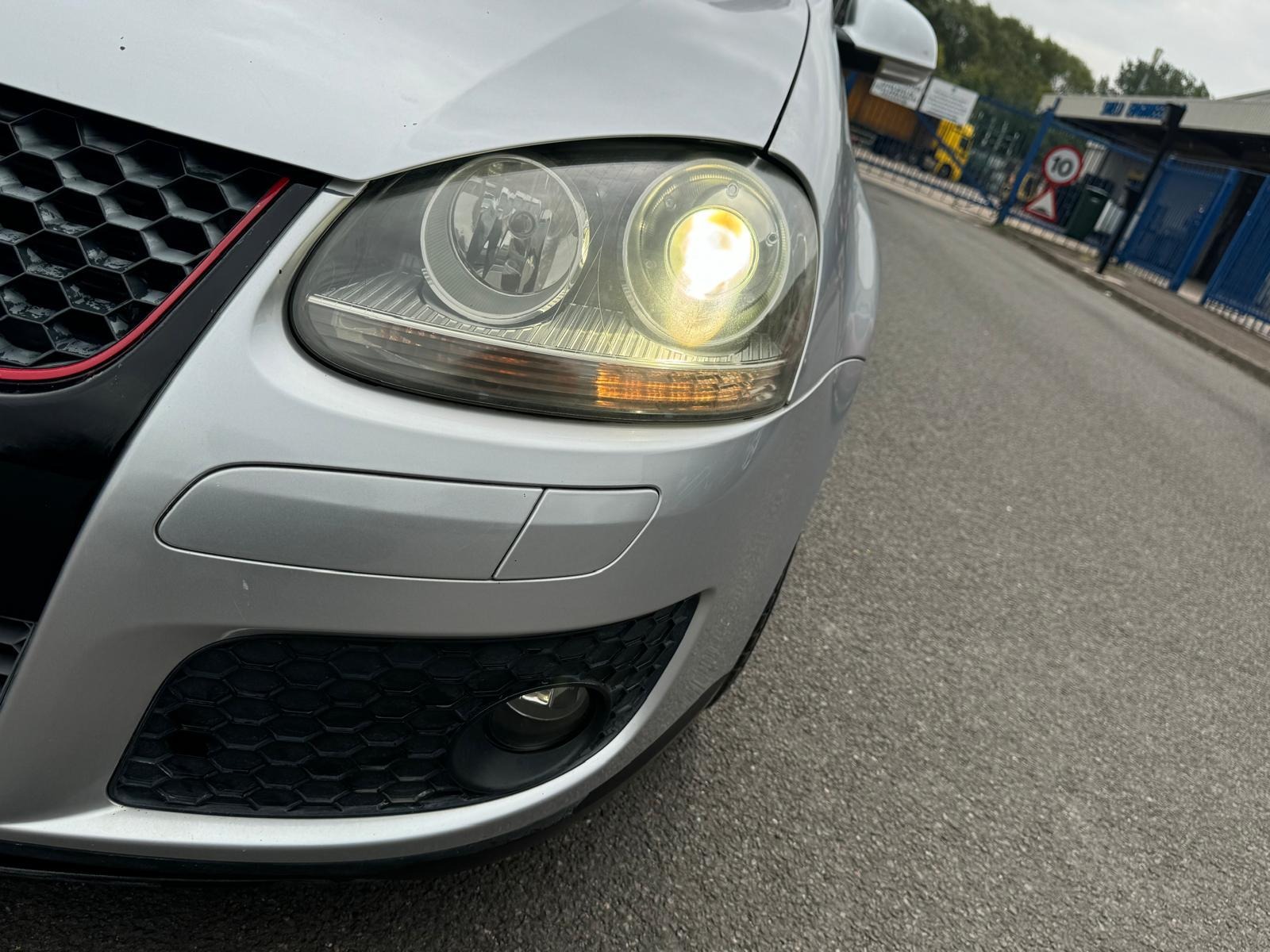 VOLKSWAGEN GOLF GTI JDM Import Mk5 Golf Manual 2.0L TFSI 197bhp