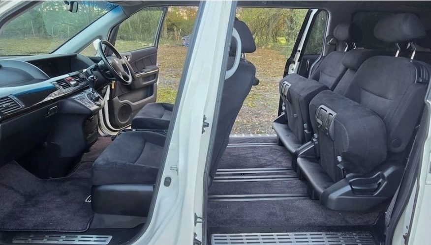 HONDA ELYSION Prestige Edition 2.4 Auto 8 Seater MPV