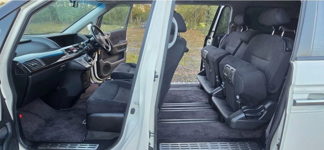 HONDA ELYSION Prestige Edition 2.4 Auto 8 Seater MPV