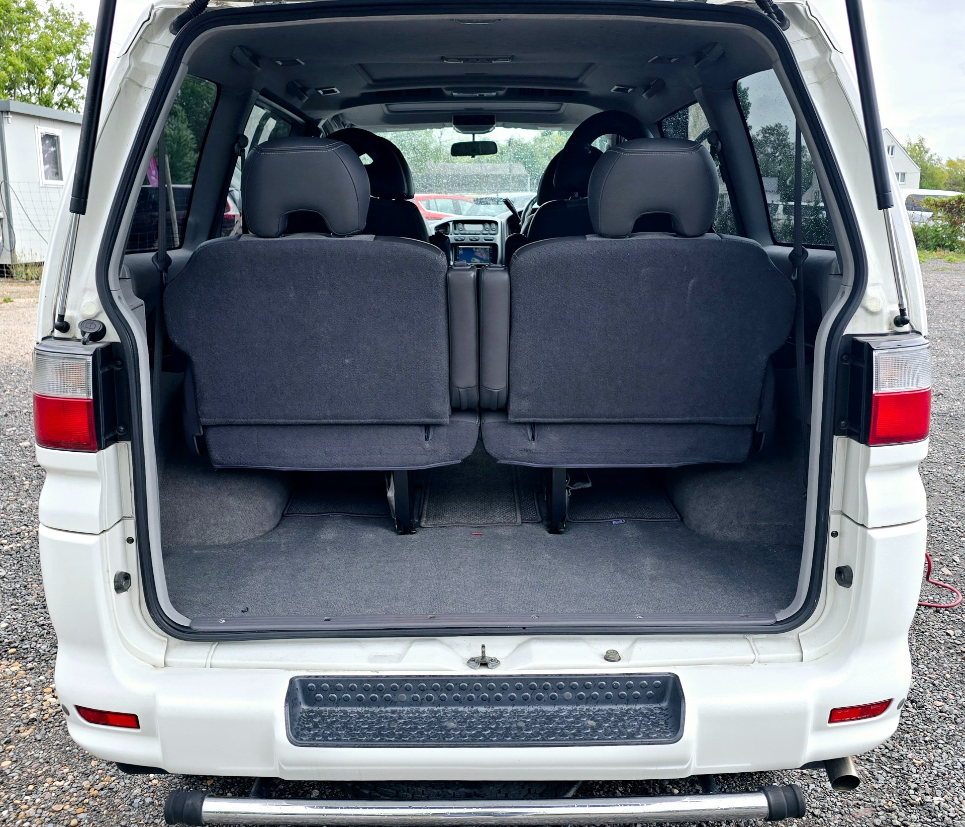 MITSUBISHI DELICA L400 Spacegear Chamonix3.0 Auto V6 4X4 7 Seater twin Sunroof 68k Miles Only