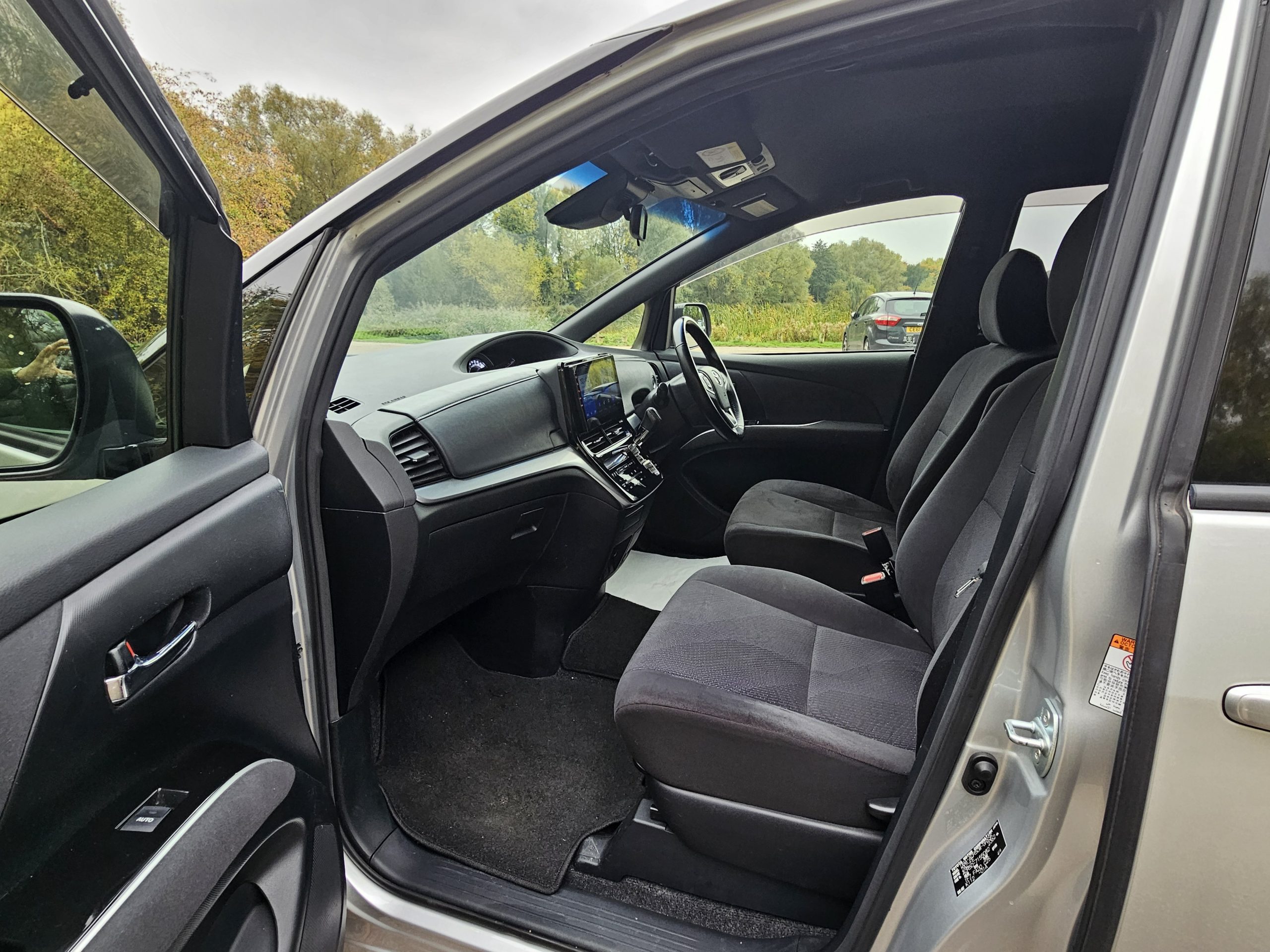 Toyota Estima 67 Reg 2.4L Automatic MPV Adaptive Cruise Control