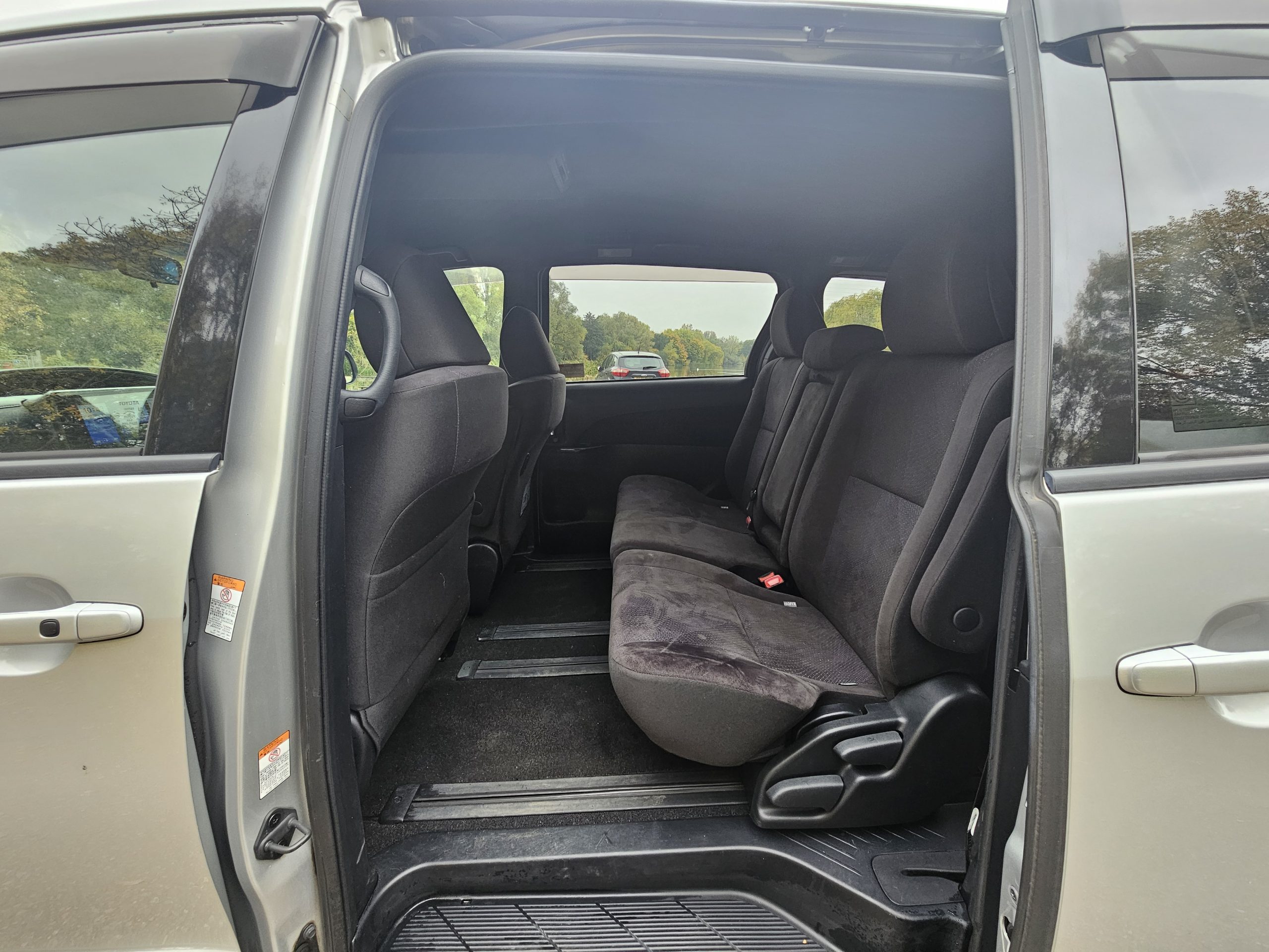 Toyota Estima 67 Reg 2.4L Automatic MPV Adaptive Cruise Control