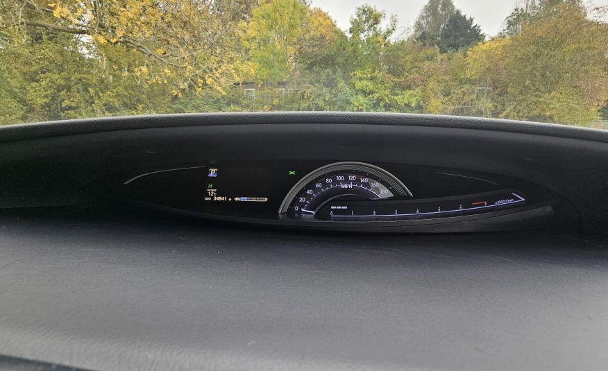 Toyota Estima 67 Reg 2.4L Automatic MPV Adaptive Cruise Control