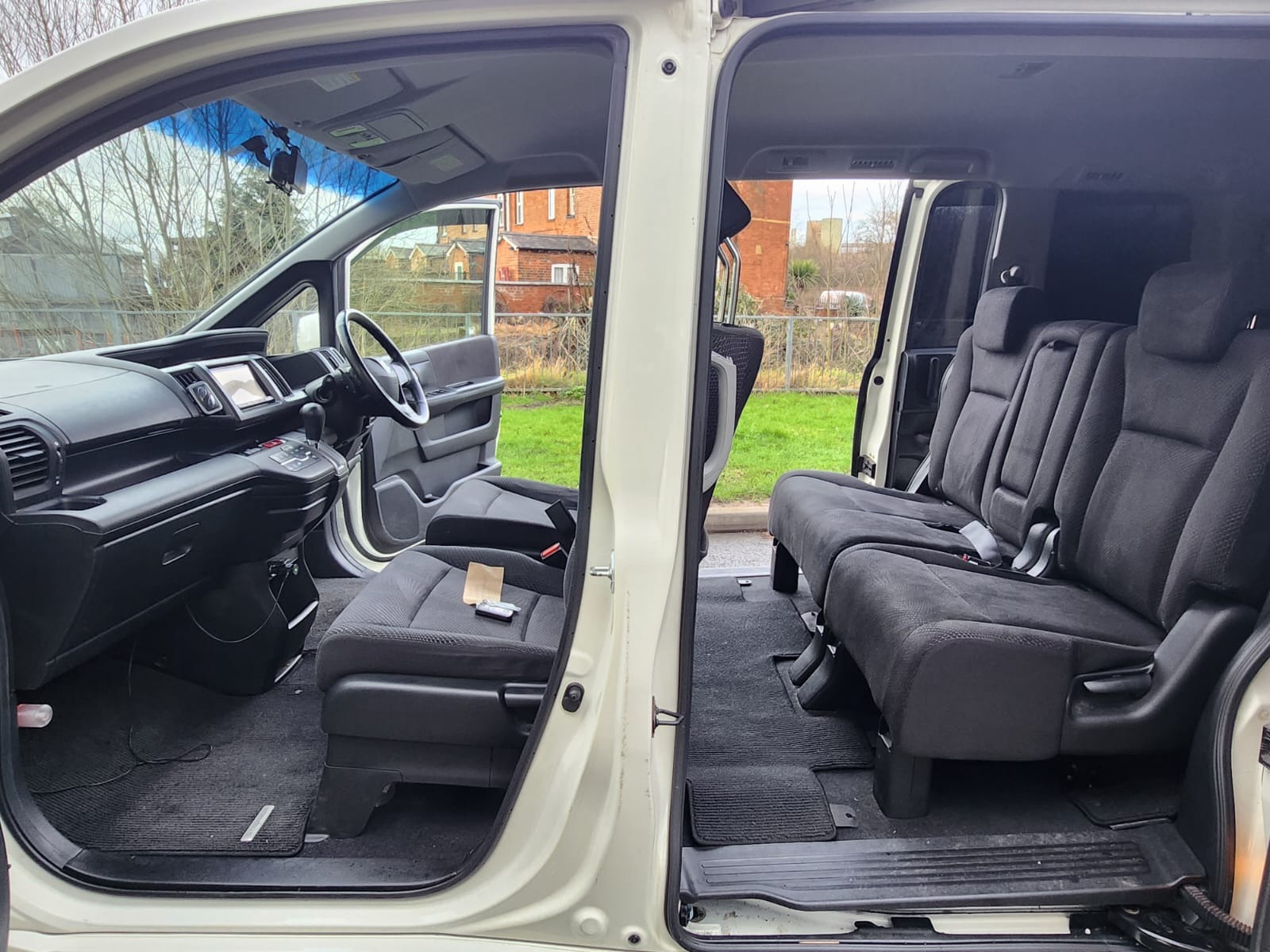 HONDA STEPWGN Spada JDM Import 2.0 Automatic 8 Seater MPV