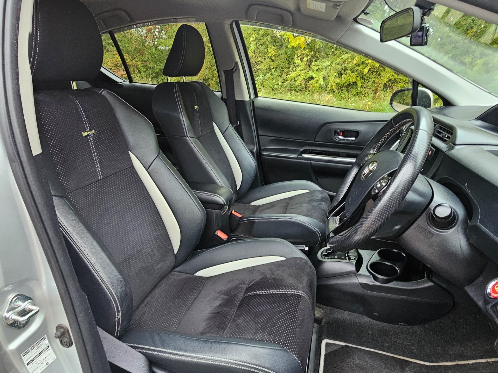 TOYOTA AQUA HYBRID AUTO 1.5 Auto Hybrid Automatic