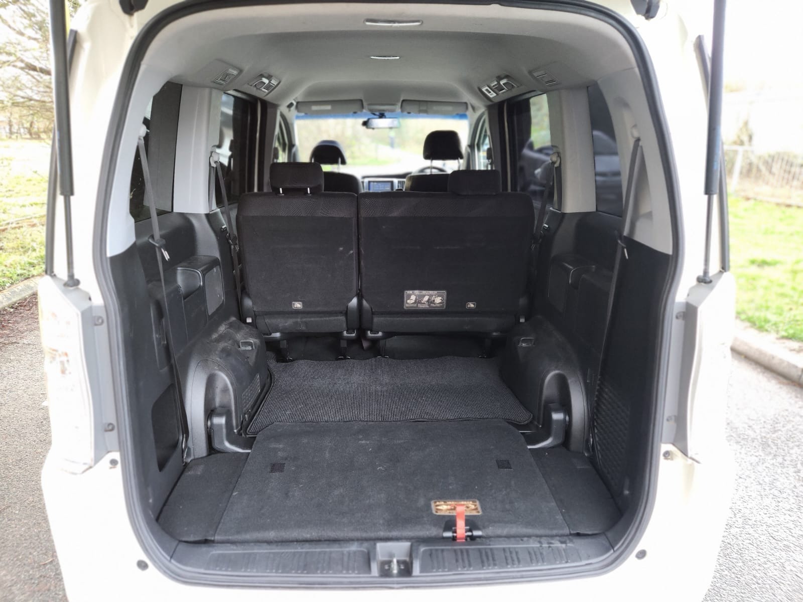 HONDA STEPWGN Spada JDM Import 2.0 Automatic 8 Seater MPV