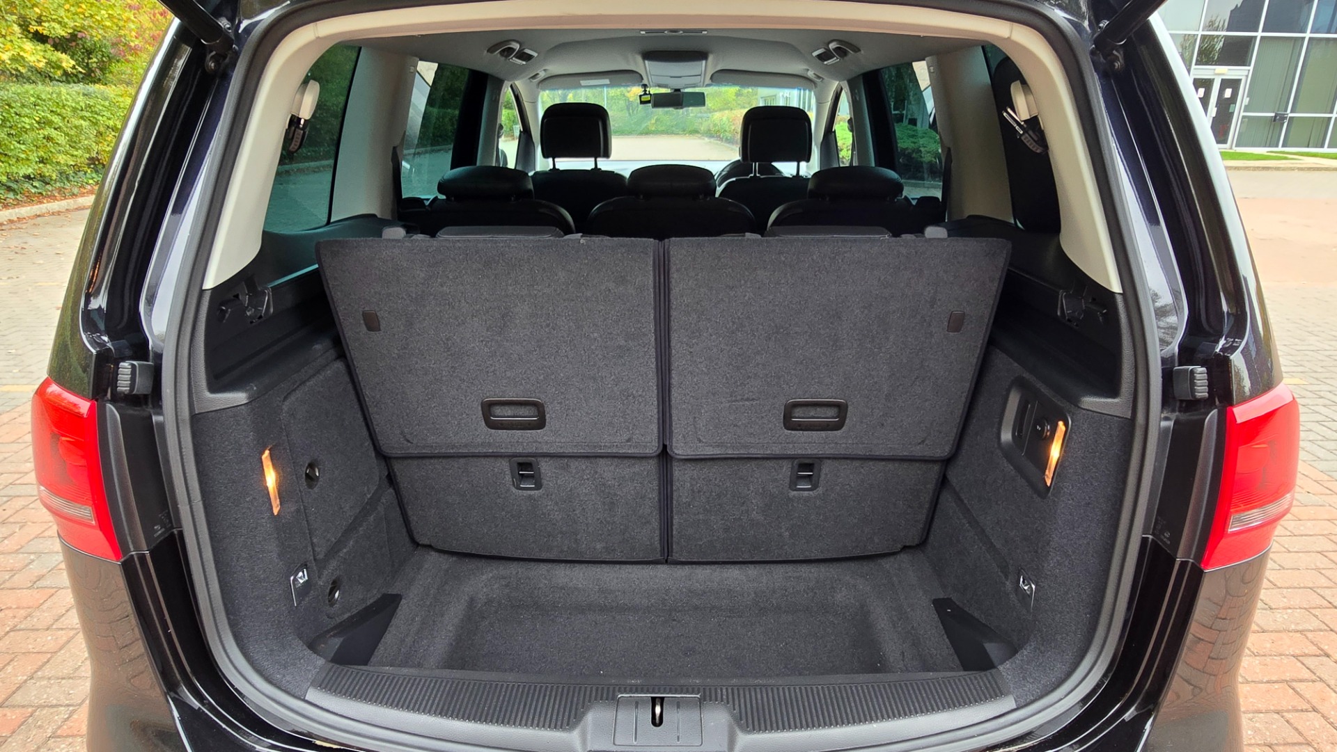 VOLKSWAGEN SHARAN 1.4 TSI BlueMotion Tech SE MPV Auto DSG Leather Seats 1 Year Warranty Ulez