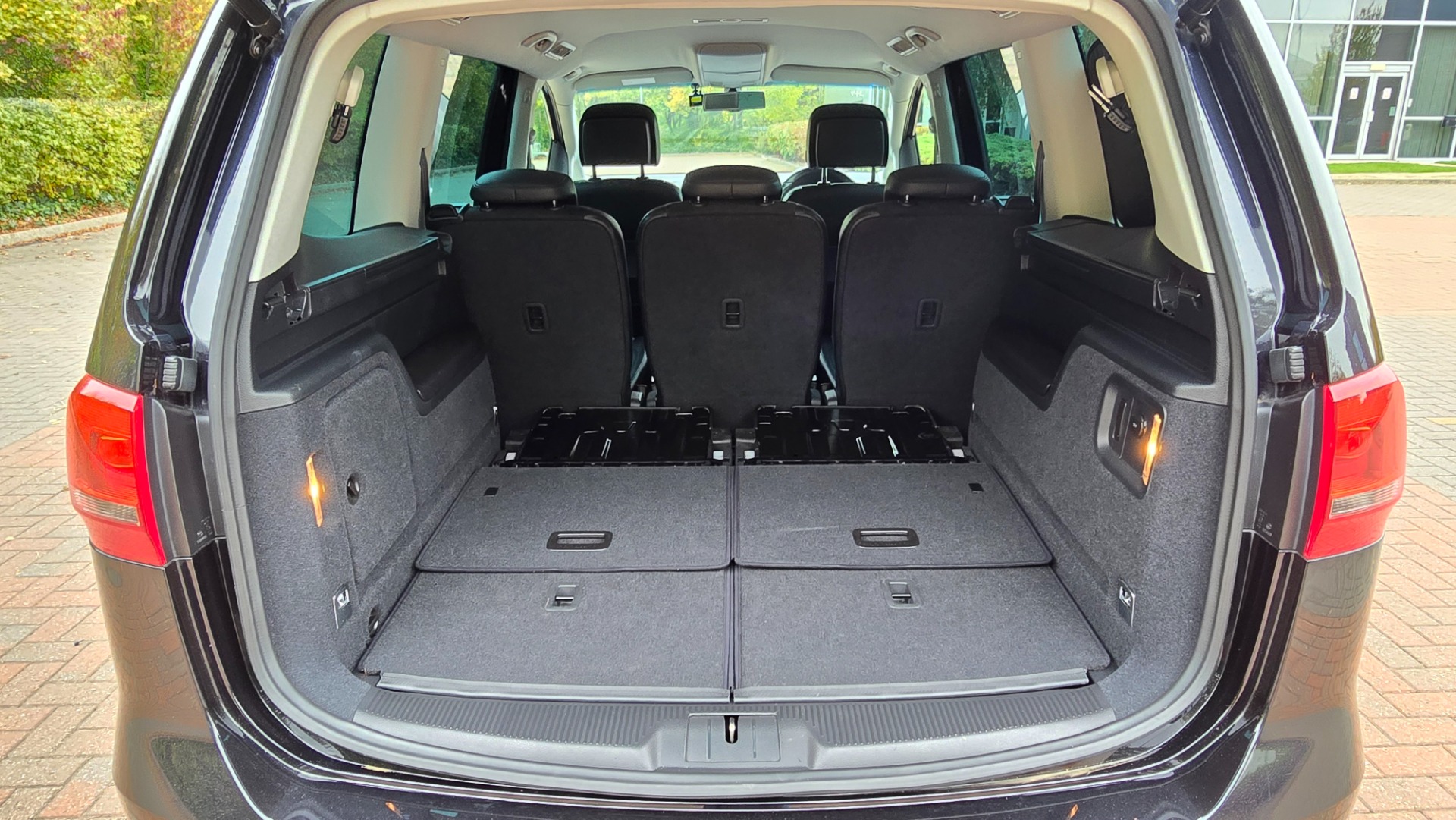 VOLKSWAGEN SHARAN 1.4 TSI BlueMotion Tech SE MPV Auto DSG Leather Seats 1 Year Warranty Ulez