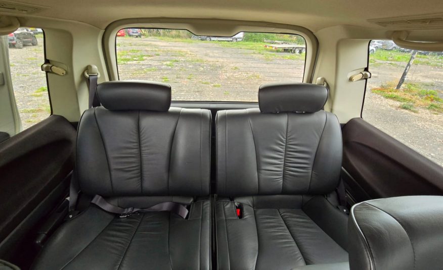 NISSAN ELGRAND Highway Star 3.5 V6 Auto 4X4 8 Seater MPV