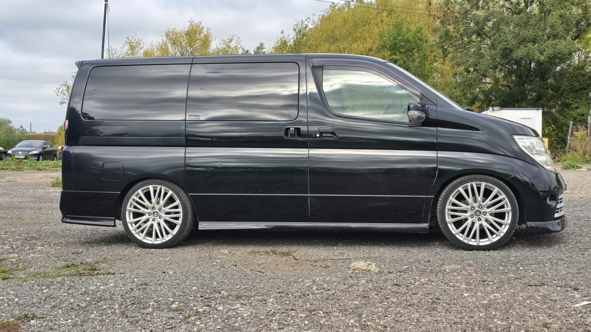 NISSAN ELGRAND Rider Autech ME51 2.5 V6 Automatic MPV Low Mileage 31k Guaranteed