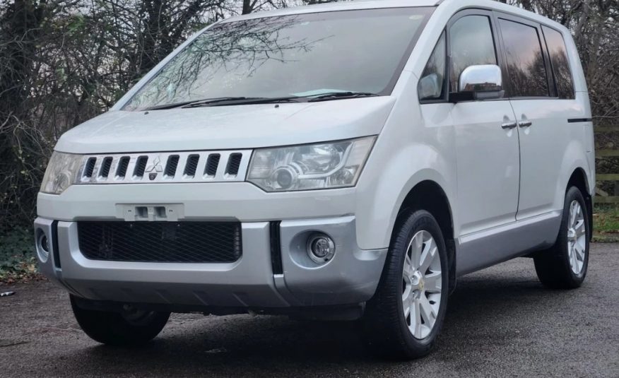 MITSUBISHI DELICA D5 2.4 Auto 8 Seater Electric Doors/Boot 4X4