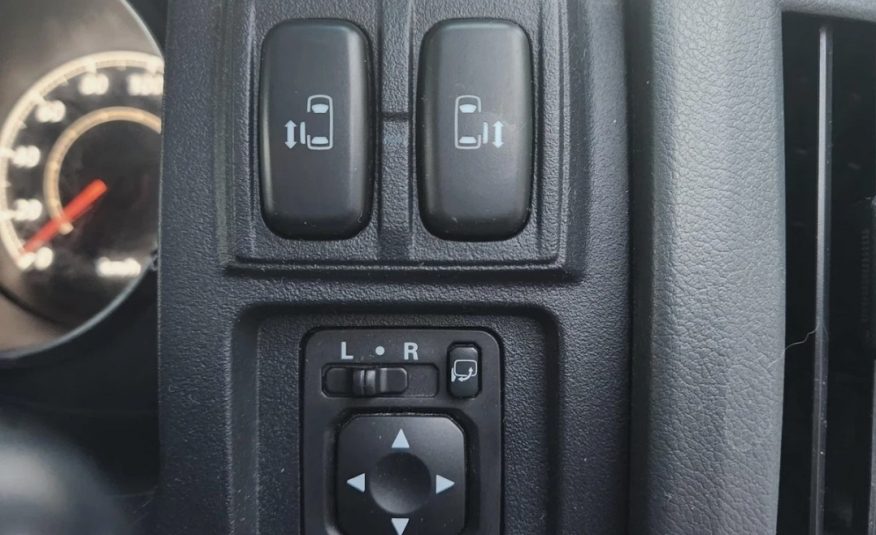 MITSUBISHI DELICA D5 2.4 Auto 8 Seater Electric Doors/Boot 4X4