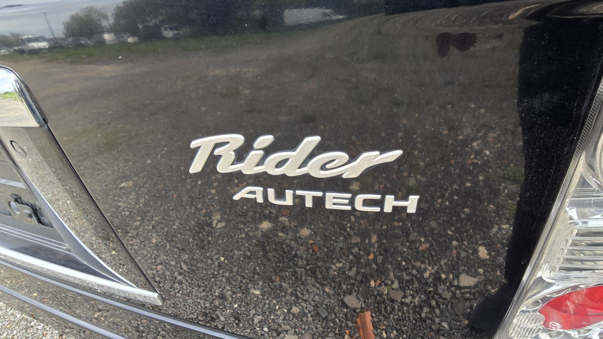 NISSAN ELGRAND Rider Autech ME51 2.5 V6 Automatic MPV Low Mileage 31k Guaranteed