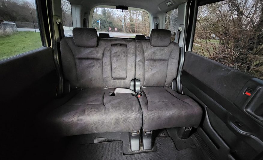 HONDA STEPWGN Spada JDM Import 2.0 Automatic 8 Seater MPV