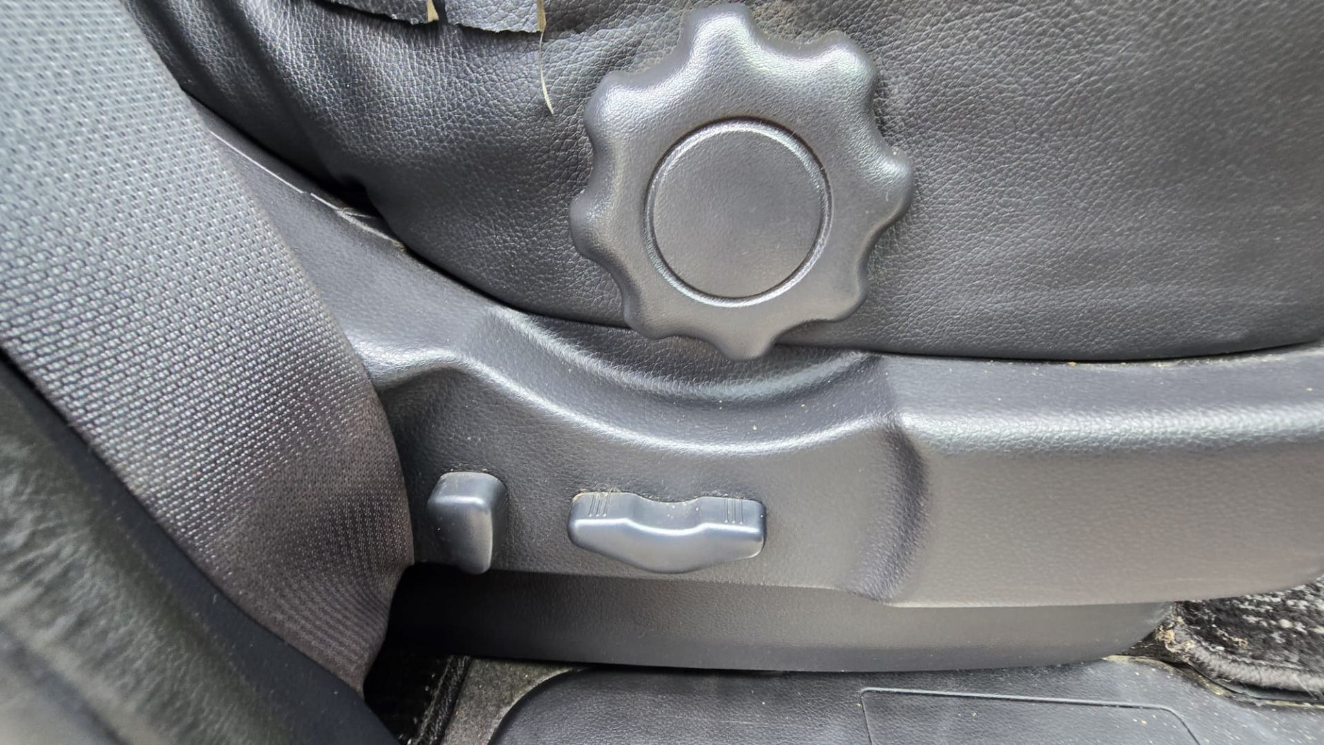 NISSAN ELGRAND Rider Autech ME51 2.5 V6 Automatic MPV Low Mileage 31k Guaranteed