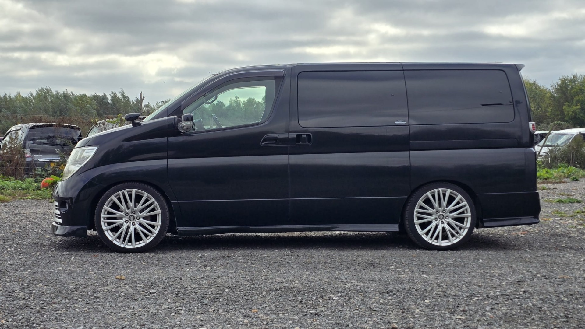 NISSAN ELGRAND Rider Autech ME51 2.5 V6 Automatic MPV Low Mileage 31k Guaranteed