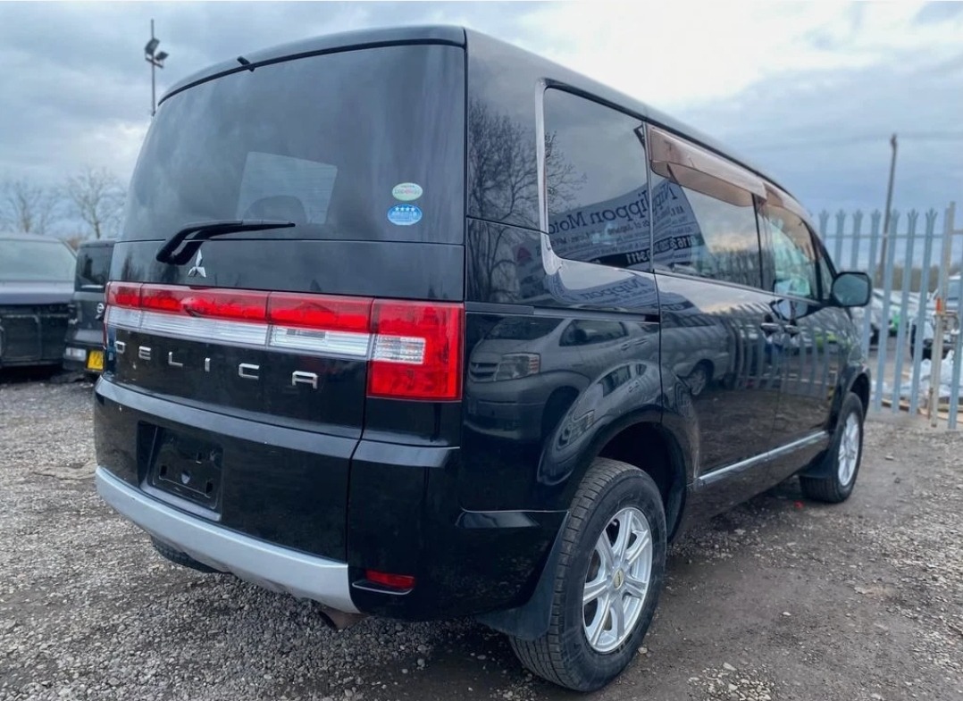 MITSUBISHI DELICA D5 2.5 Auto 8 Seater JDM Import MPV