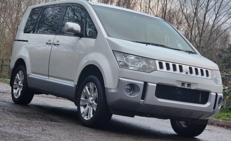 MITSUBISHI DELICA D5 2.4 Auto 8 Seater Electric Doors/Boot 4X4