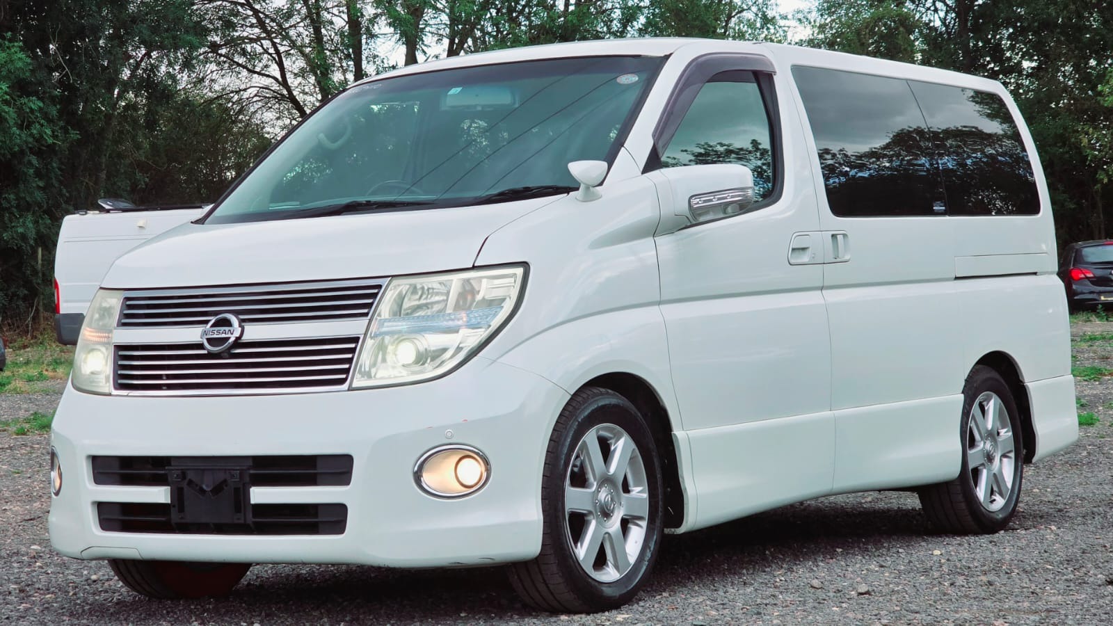 NISSAN ELGRAND Highway Star 3.5 V6 Auto 4X4 8 Seater MPV