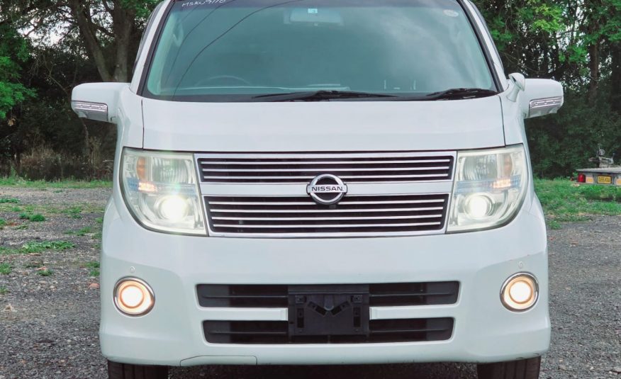NISSAN ELGRAND Highway Star 3.5 V6 Auto 4X4 8 Seater MPV