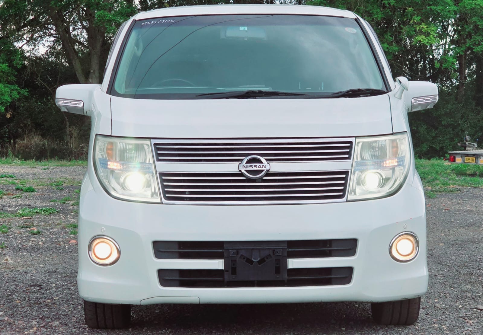 NISSAN ELGRAND Highway Star 3.5 V6 Auto 4X4 8 Seater MPV