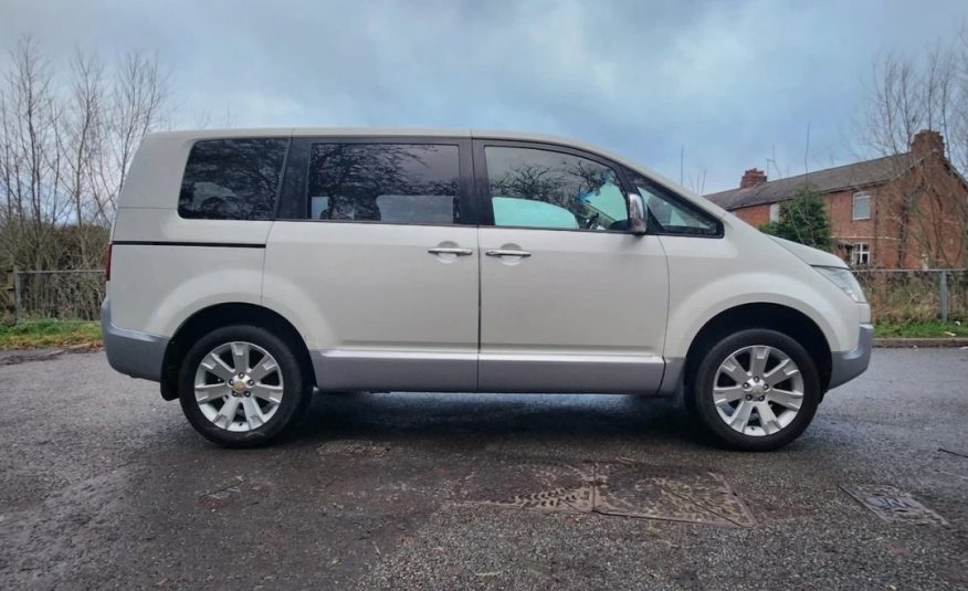 MITSUBISHI DELICA D5 2.4 Auto 8 Seater Electric Doors/Boot 4X4