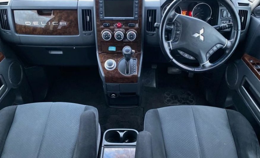 MITSUBISHI DELICA D5 2.5 Auto 8 Seater JDM Import MPV